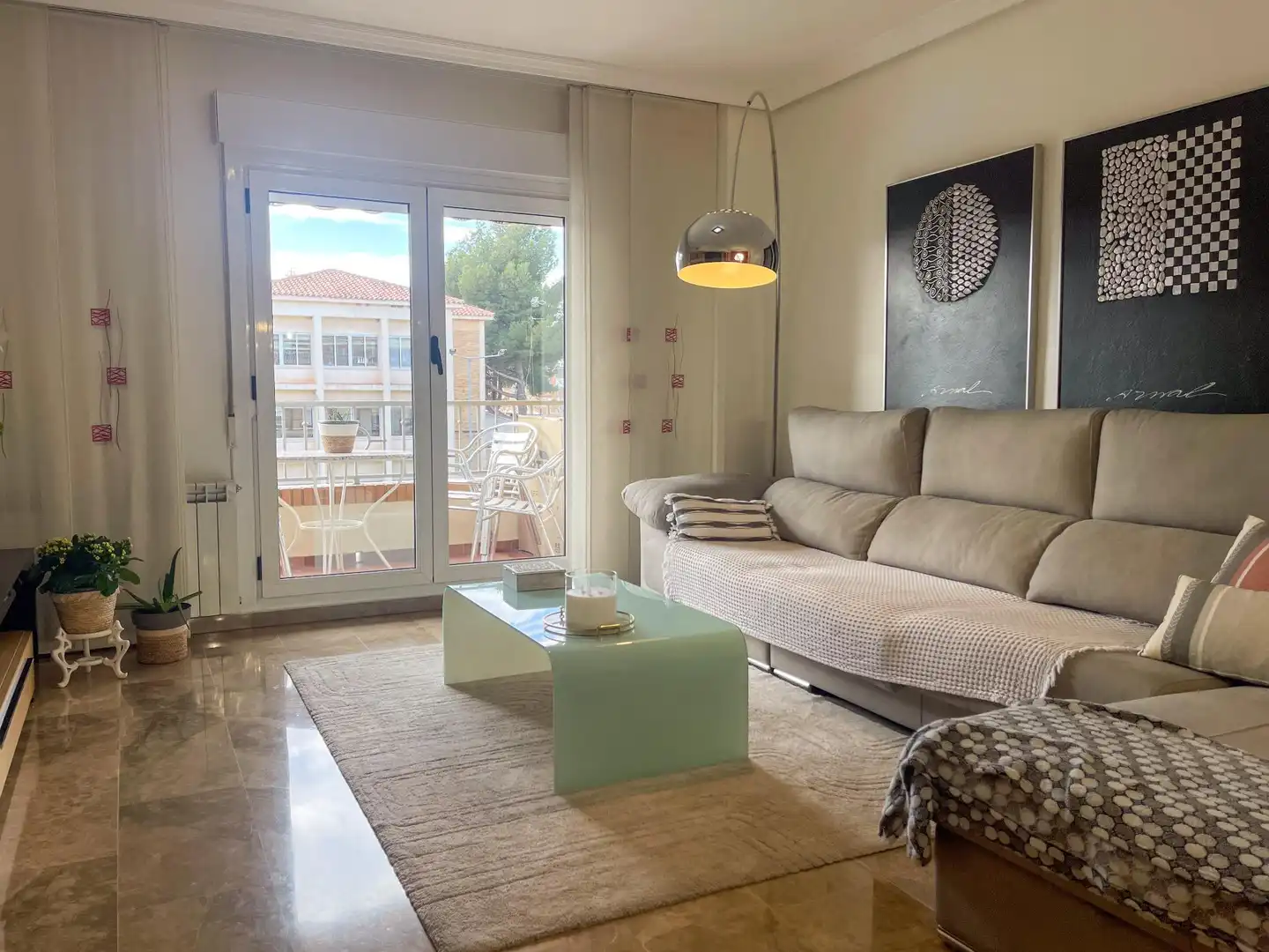 Flat for rent in Plaza JUAN GRANDIA, Requena