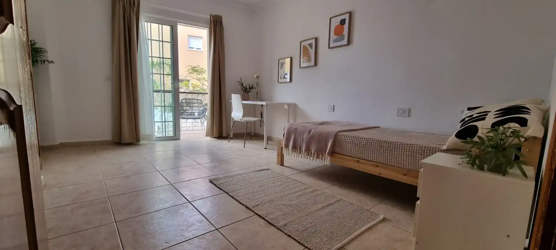 Bedroom of Flat for share in Adeje  with Furnished, Oven and Washing machine