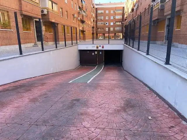 Parking de Piso en venta en Getafe con Terraza
