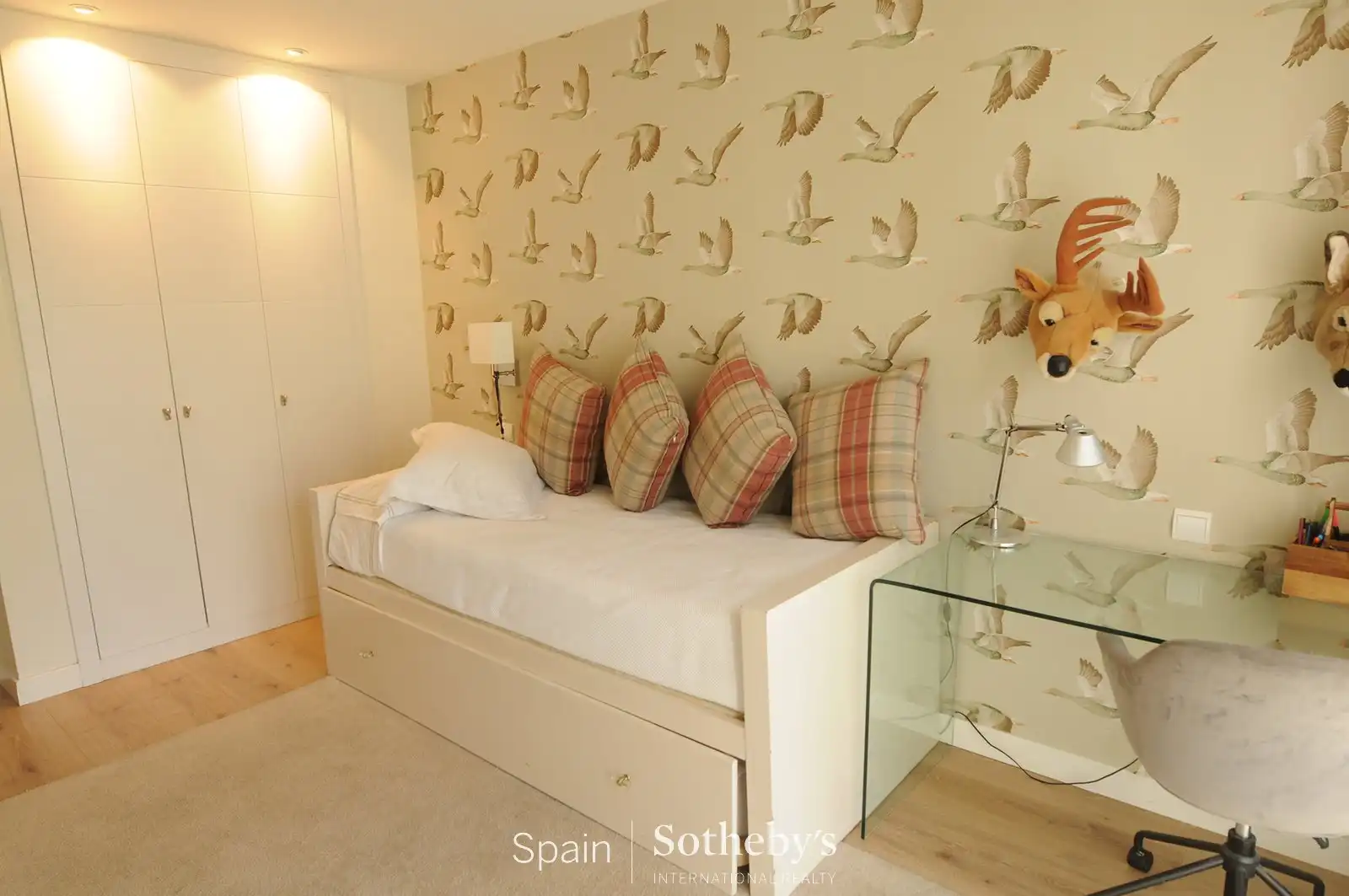 Habitación de Apartamento en venta en La Moraleja con Aire acondicionado, Terraza y Trastero
