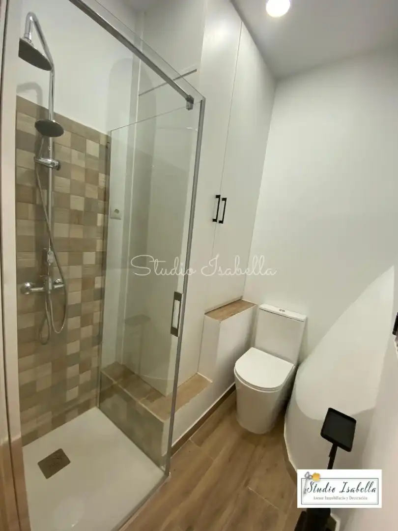 Bathroom of Lofts for rent in Toledo  with Air Conditioner, Heating and Furnished