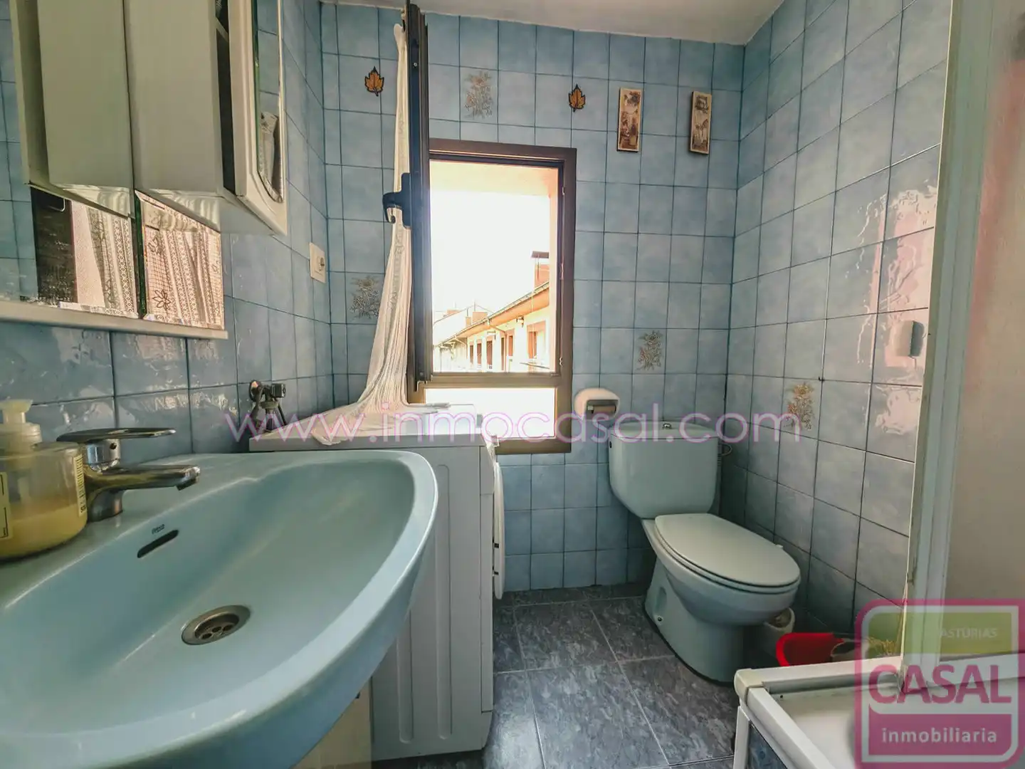 Baño de Piso en venta en Mieres (Asturias) con Calefacción, Trastero y Amueblado