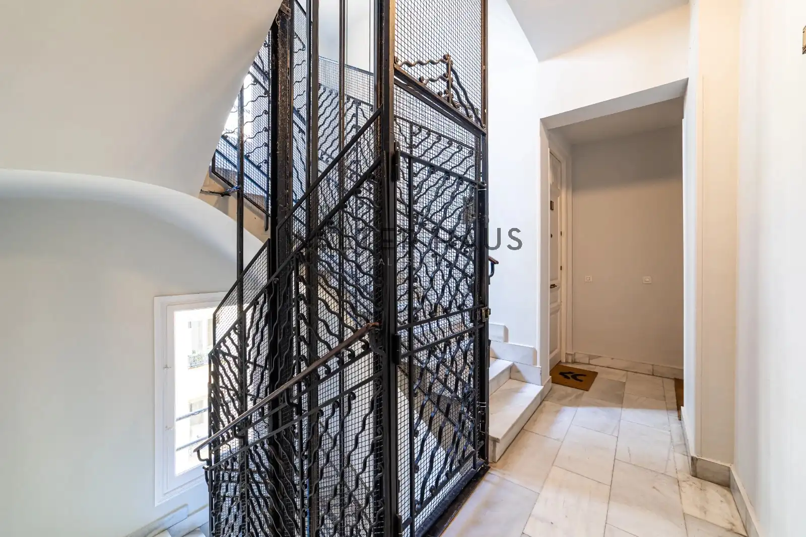 Flat for sale in Madrid  with Air Conditioner, Heating and Oven