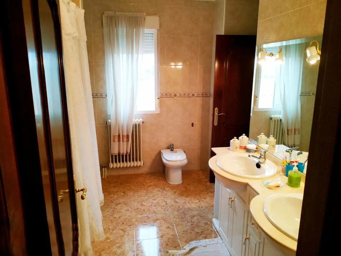 Bany de Casa o xalet en venda en Castellanos de Villiquera amb Calefacció, Terrassa i Traster