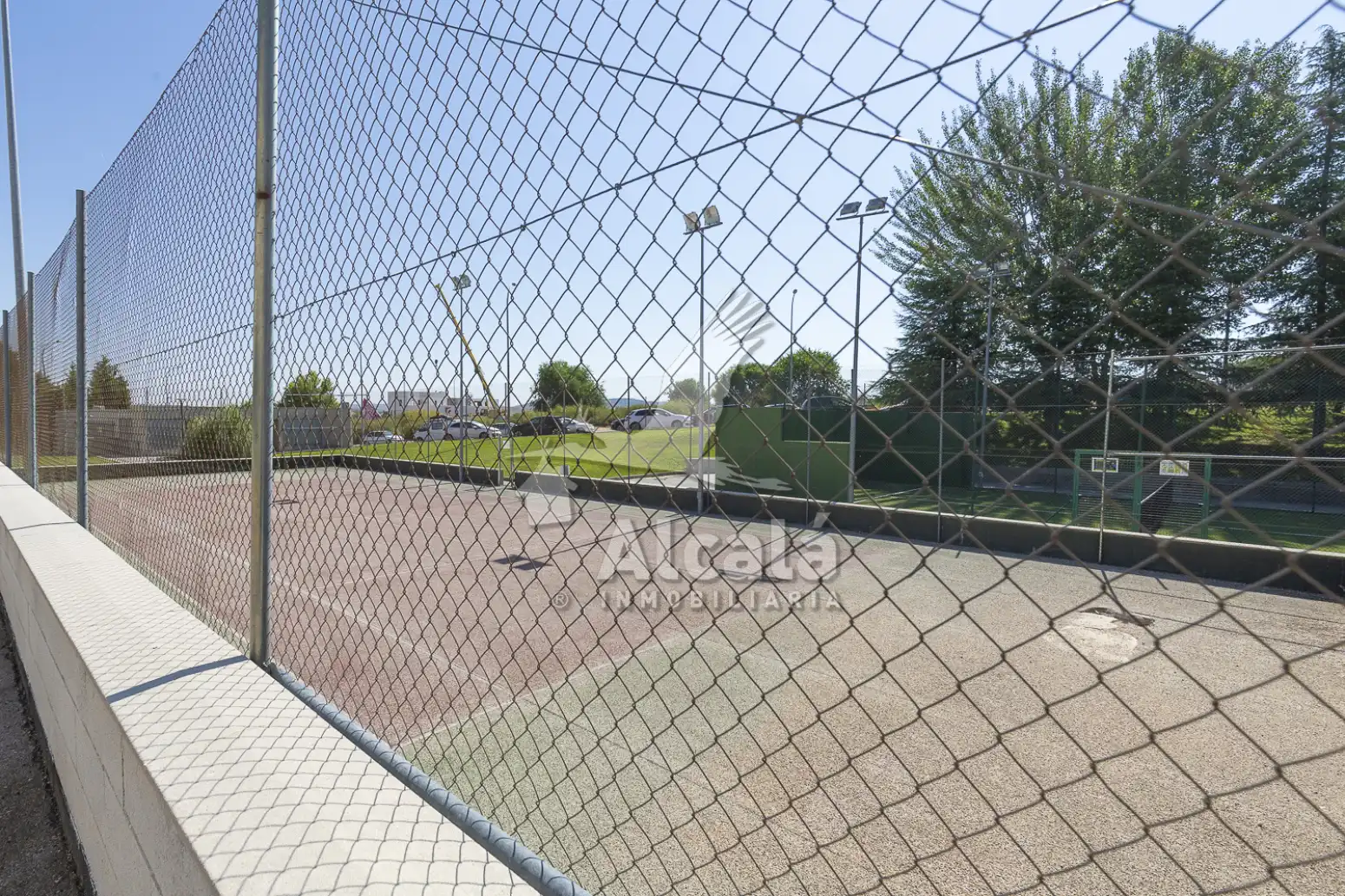 Exterior view of Flat for sale in Loeches  with Air Conditioner, Heating and Private garden