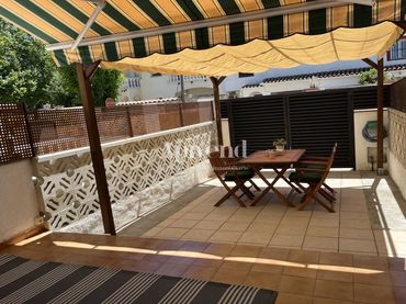 Terraced house for sale in Ebre