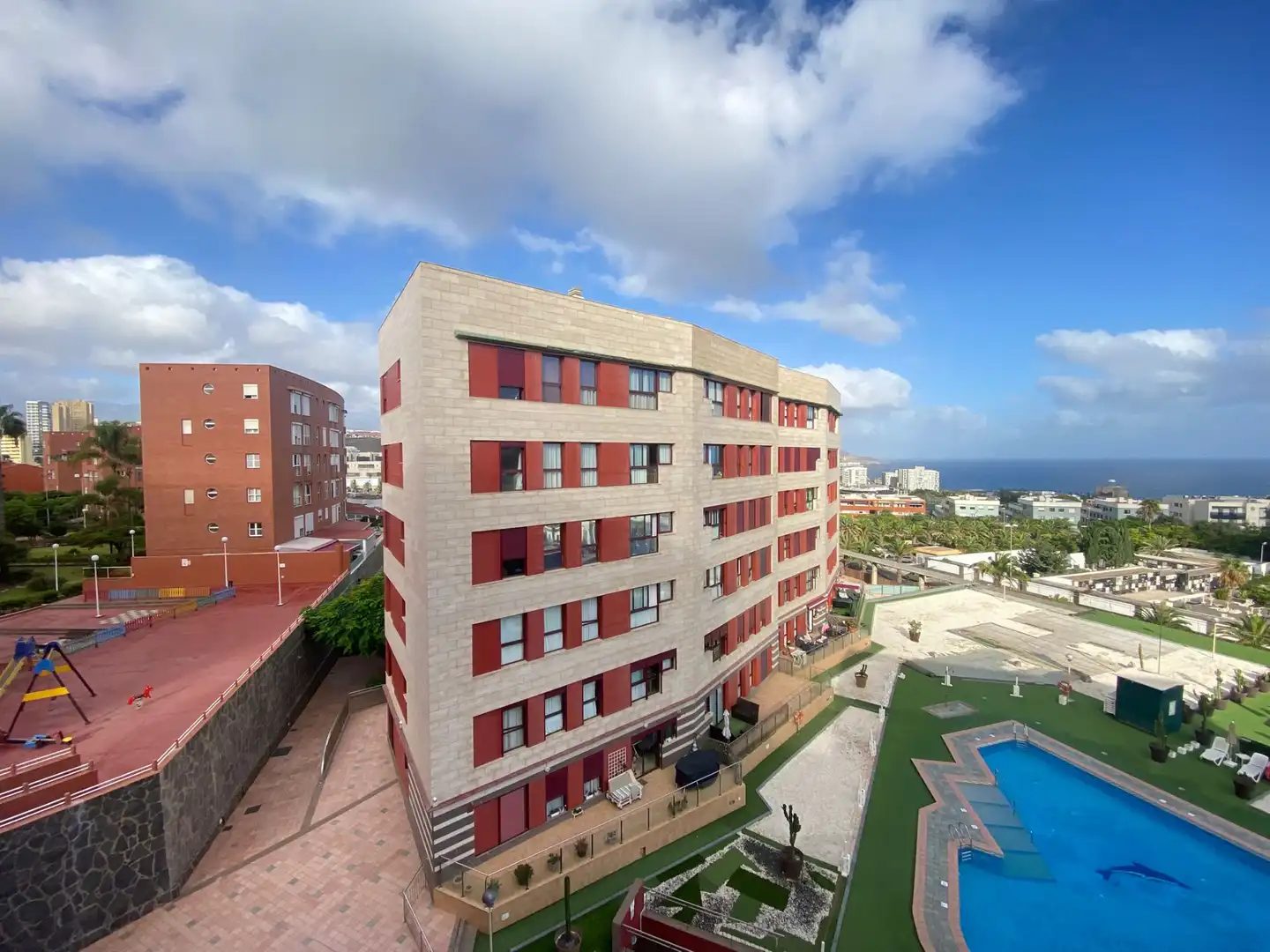 Vista exterior de Pis de lloguer en Las Palmas de Gran Canaria amb Moblat i Piscina comunitària