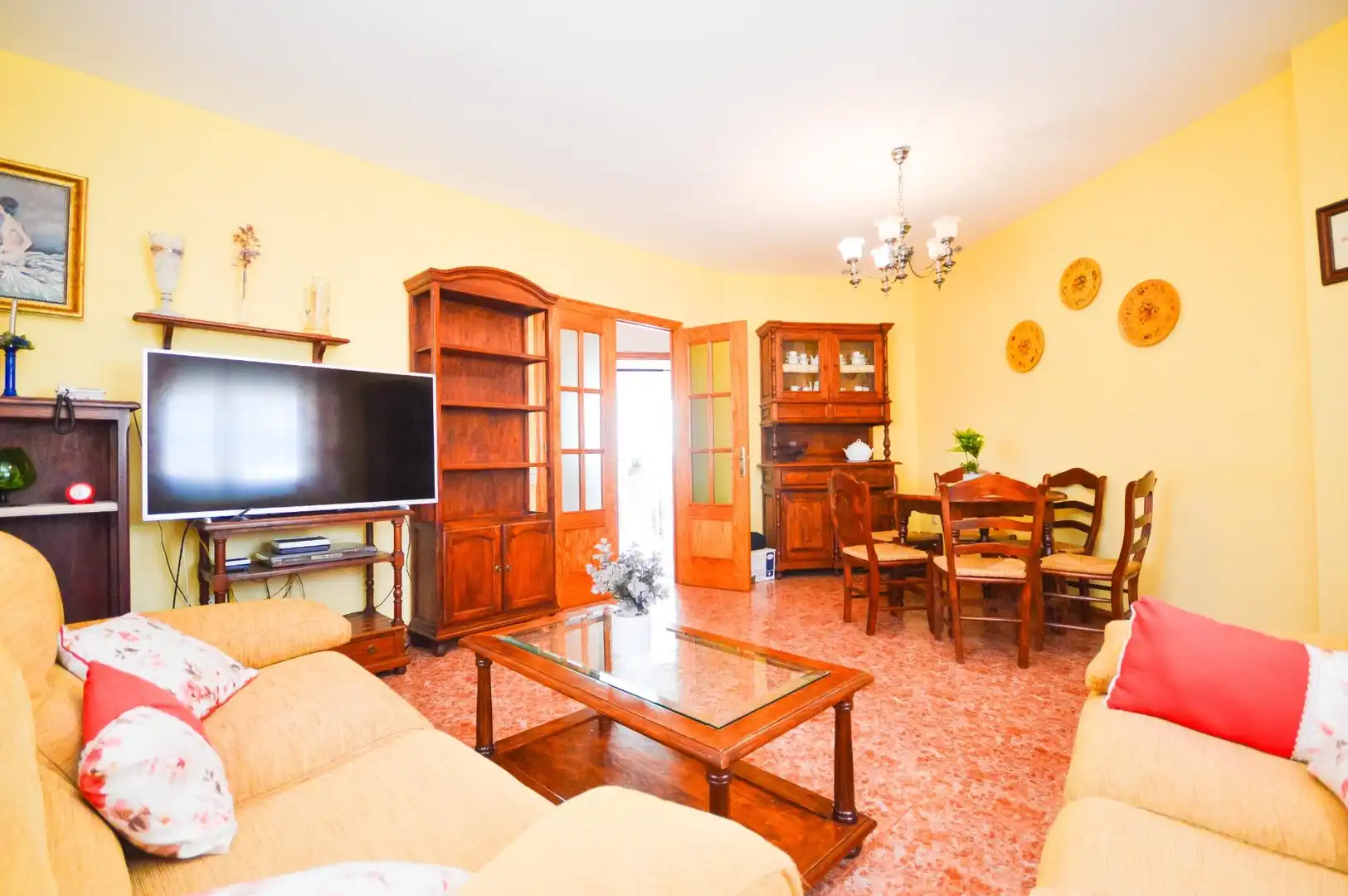 Wohnzimmer von Einfamilien-Reihenhaus zum Verkauf in Almería mit Klimaanlage und Abstellraum