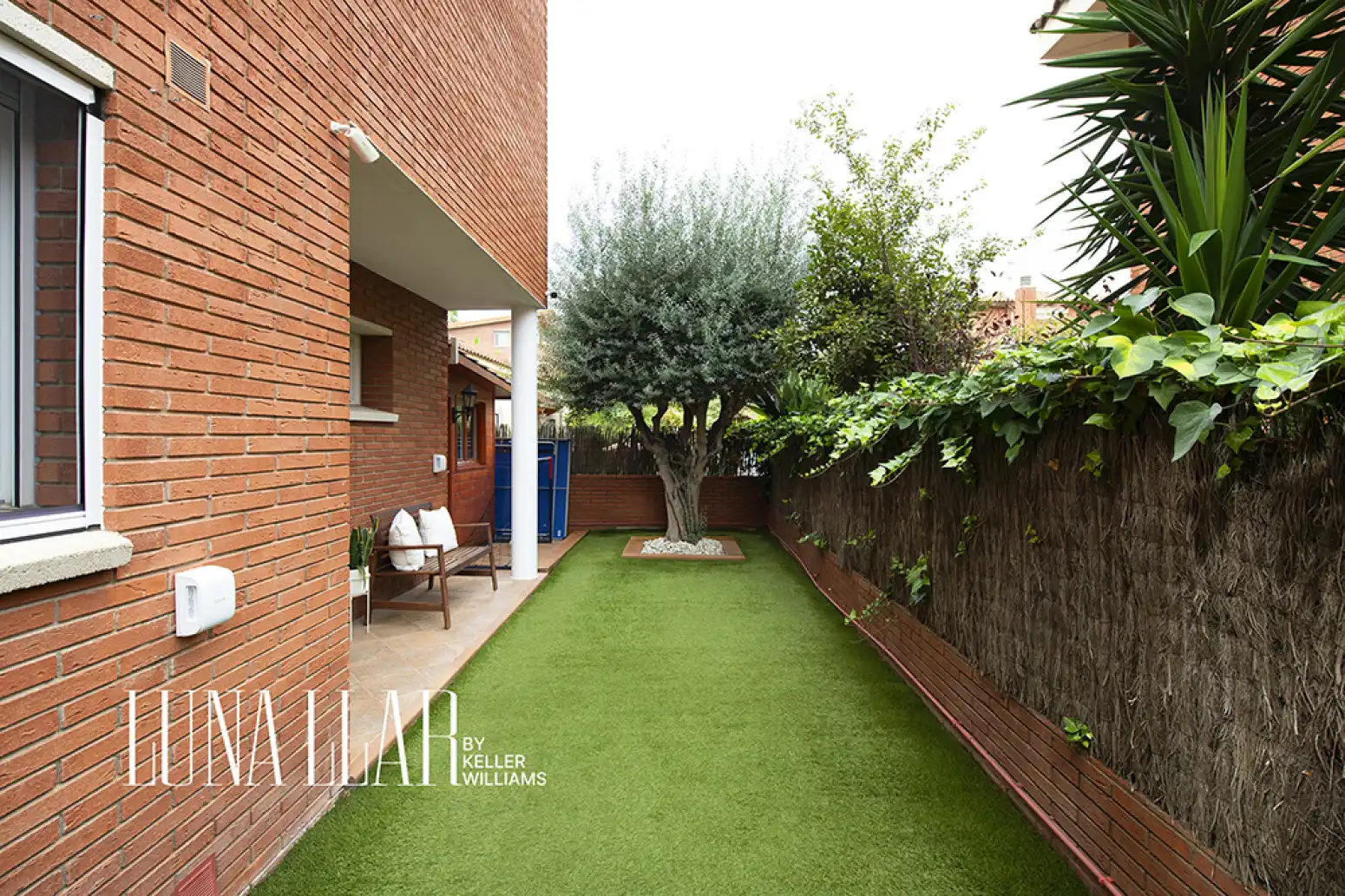 Garden of Houses for sale in Can Bou