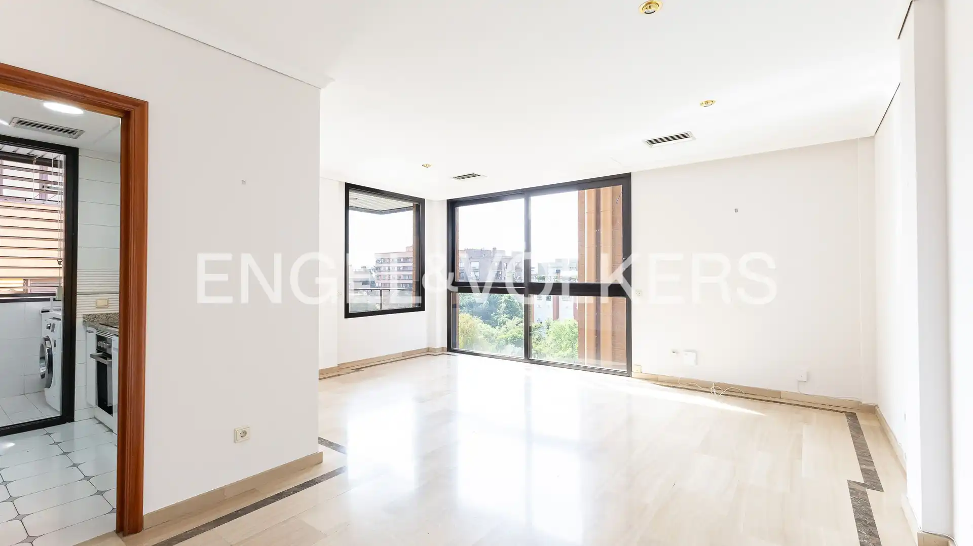 Wohnzimmer von Wohnung zur Miete in  Madrid Capital mit Klimaanlage, Heizung und Terrasse