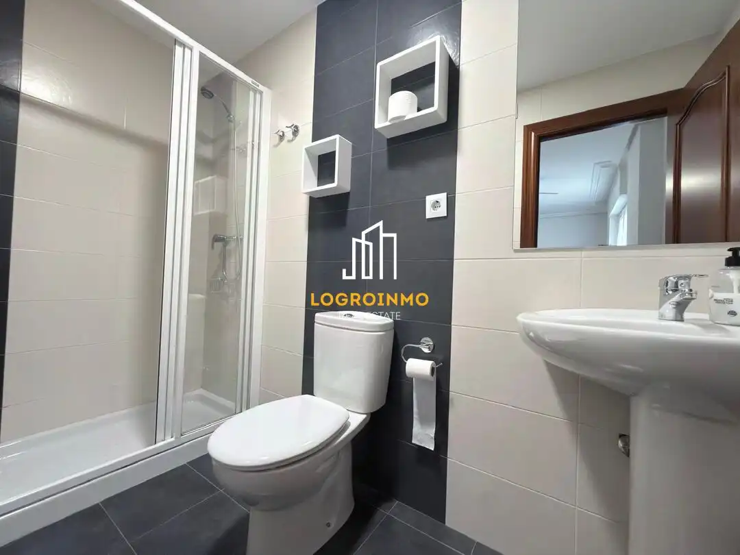 Baño de Casa o chalet en venta en El Redal con Calefacción, Trastero y Piscina