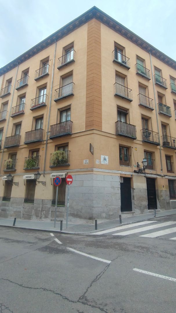 Vista exterior de Pis en venda en  Madrid Capital amb Balcó