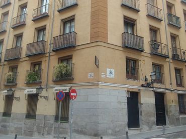 Piso con balcón en venta en Calle de Santa Clara 10