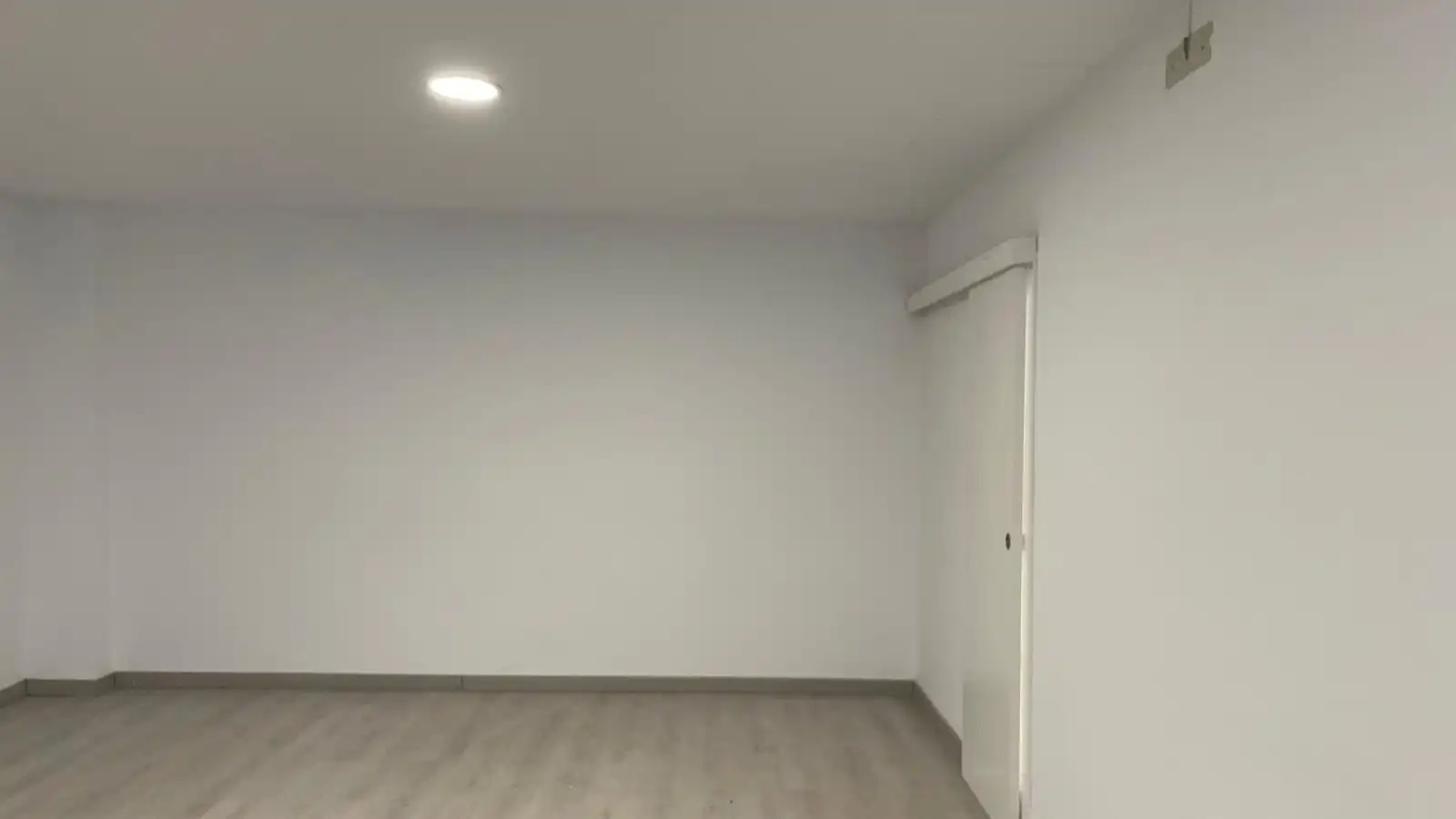 Commercial properties for rent in El Masnou  with Air Conditioner