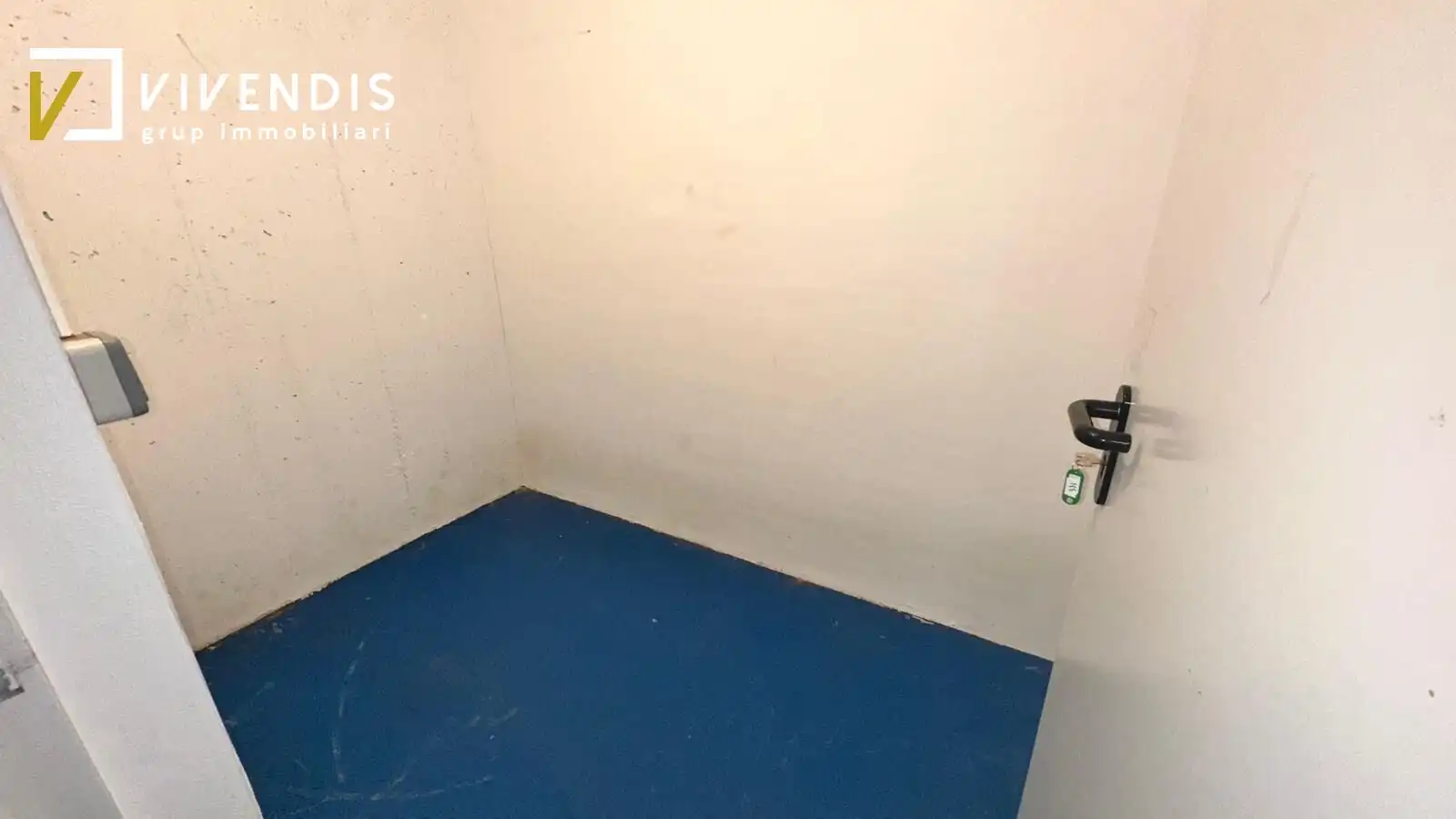 Einzelparkplatz zum Verkauf in Calle PERE DE CABRERA, imagen 4