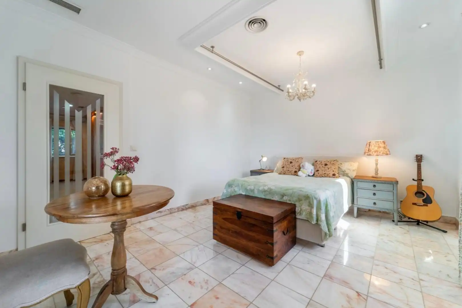 Habitación de Casa o chalet en venta en Marbella con Aire acondicionado, Calefacción y Jardín privado