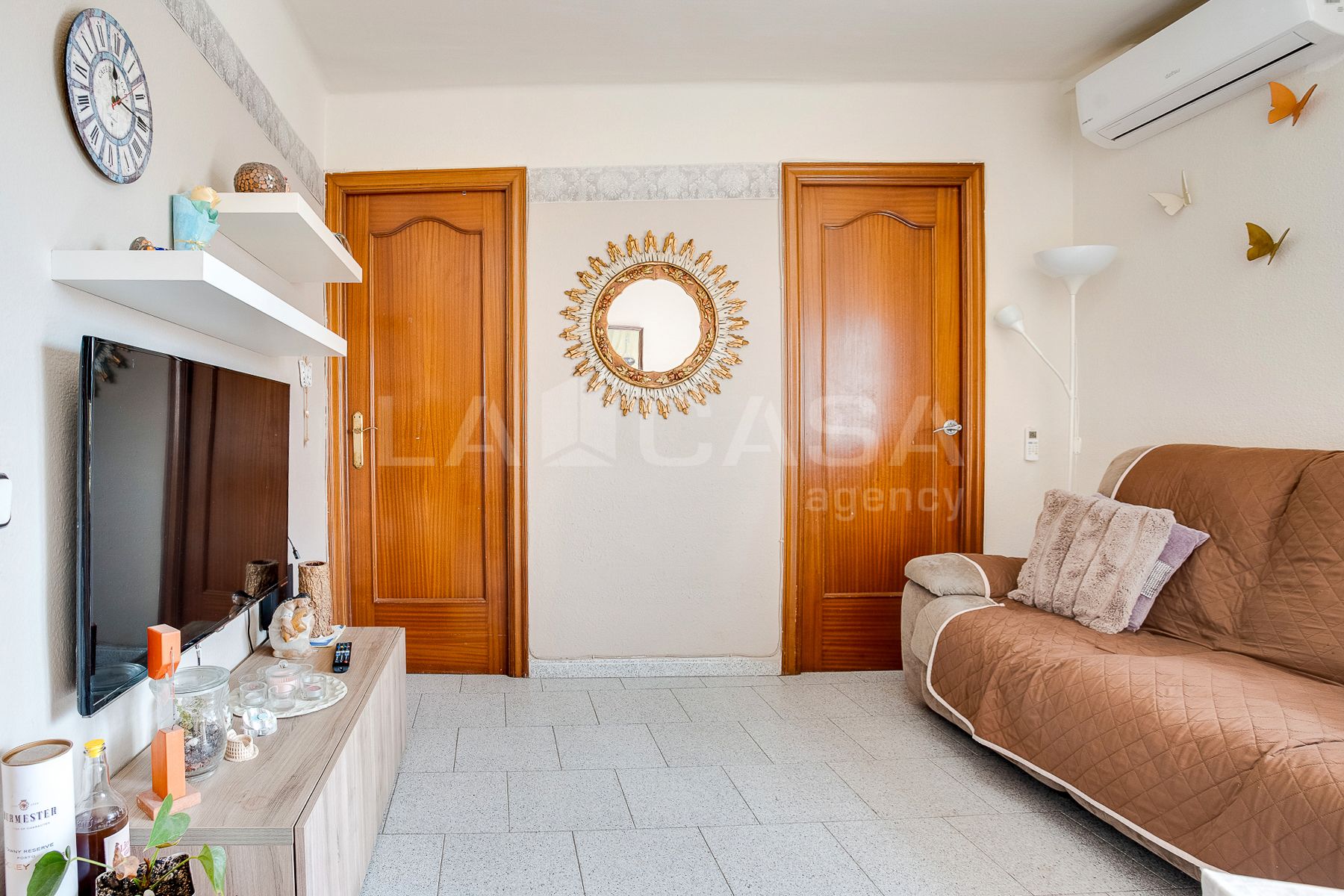 Living room of Flat for sale in  Barcelona Capital  with Balcony
