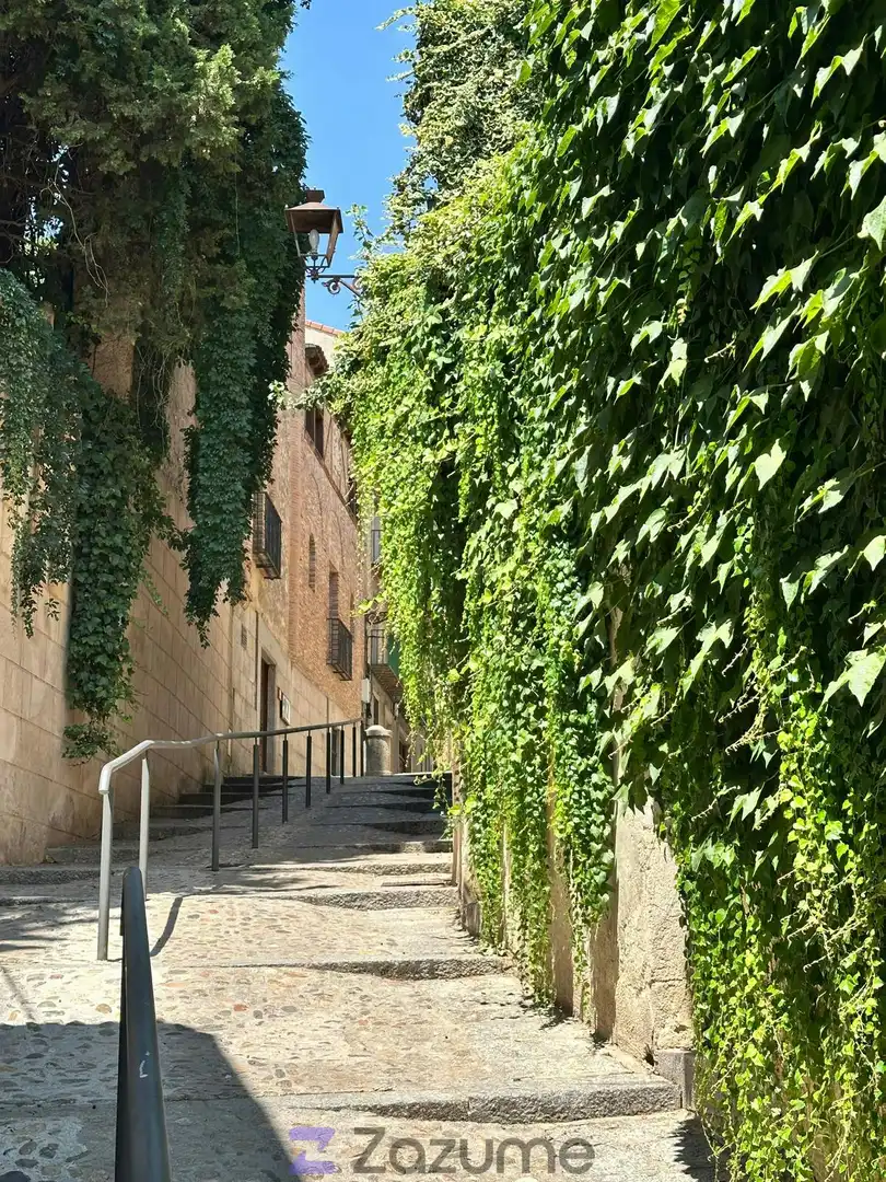 Vista exterior de Piso de alquiler en Segovia con Calefacción, Parquet y Trastero