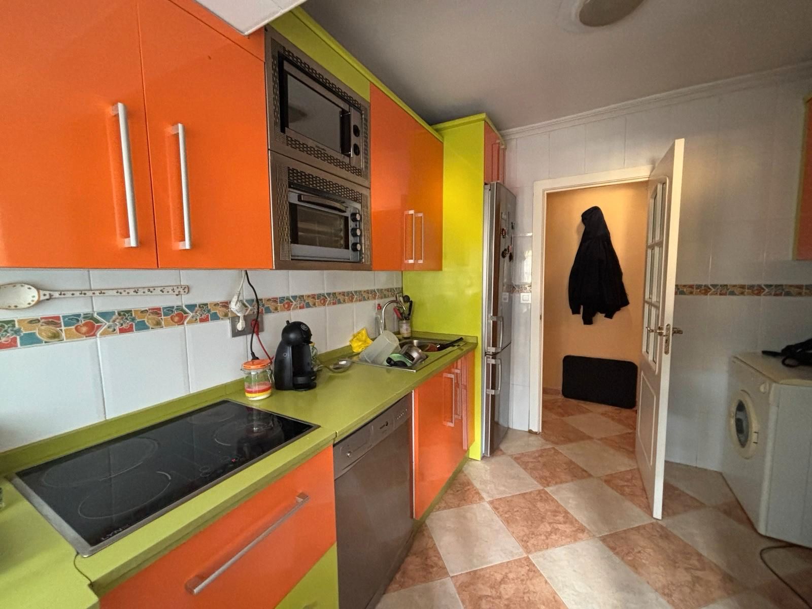 Kitchen of Flat for sale in  Sevilla Capital