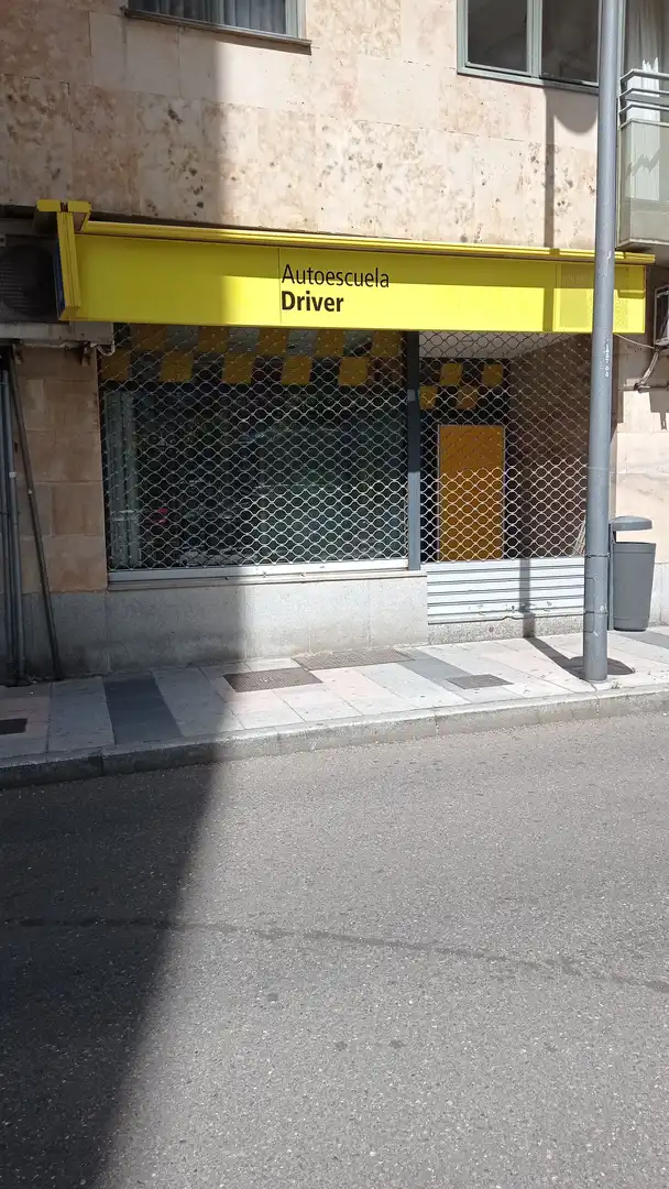 Vista exterior de Local en venta en Salamanca
