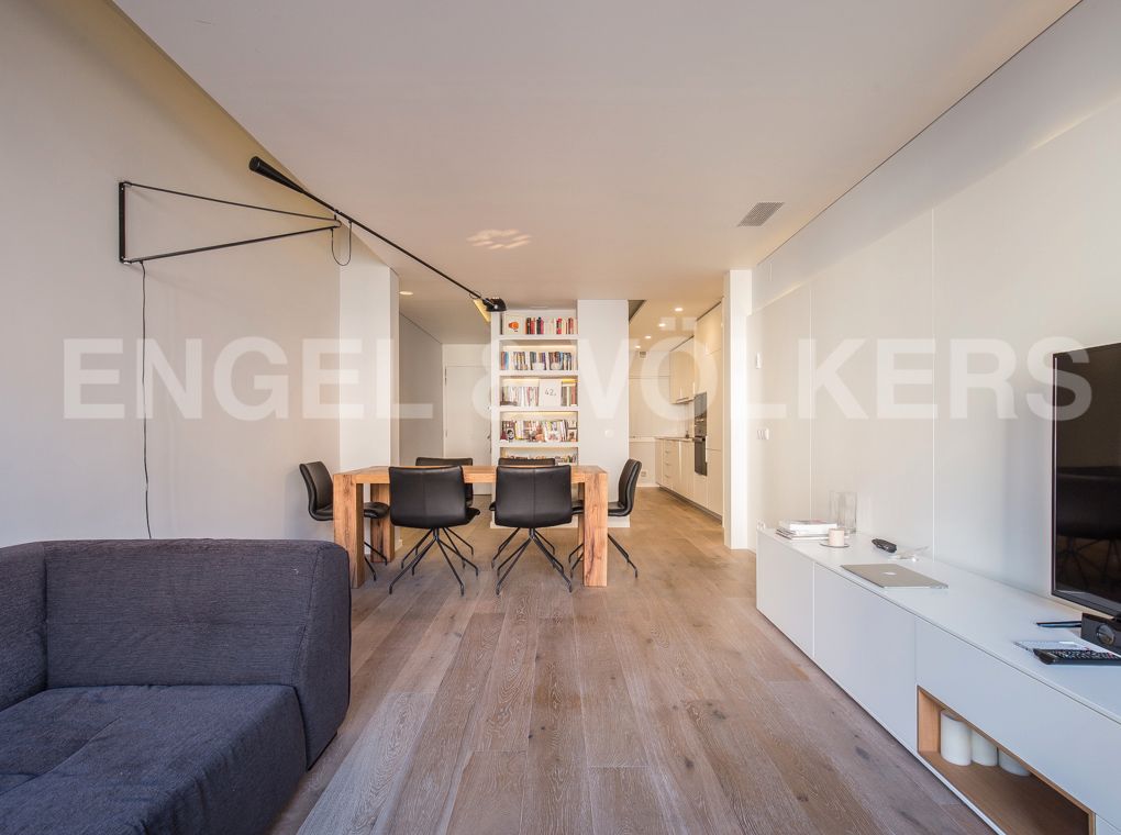 Living room of Apartment for sale in  Barcelona Capital  with Air Conditioner, Heating and Parquet flooring