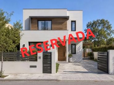 Casa amb jardí en venda a Palau-solità i Plegamans