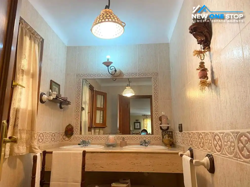 Baño de Casa o chalet en venta en Mojácar con Aire acondicionado, Calefacción y Jardín privado
