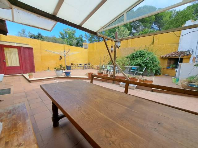 Casa adosada en Alquiler en Carrer Oidium en Vilajuïga