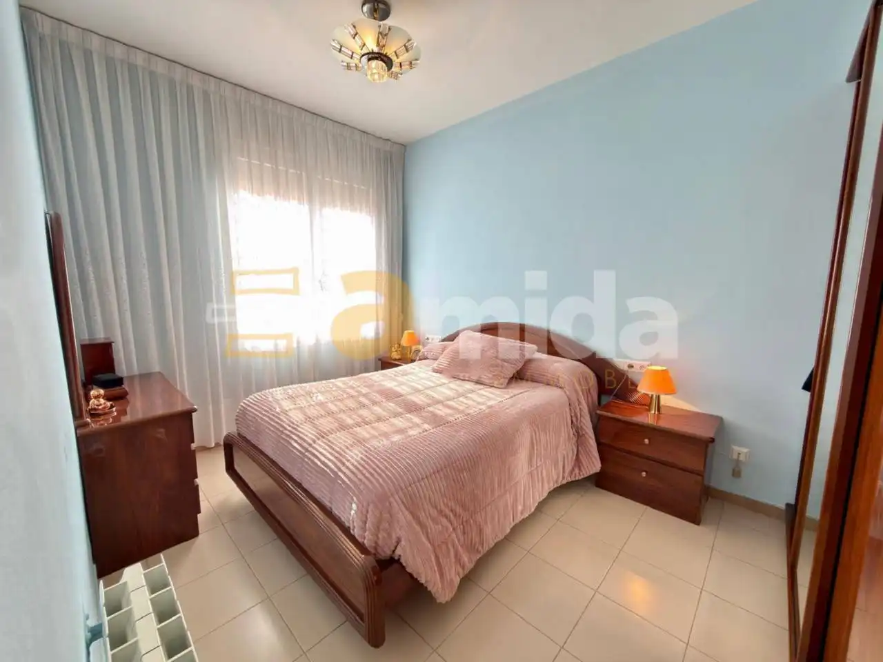Habitación de Piso en venta en Sabadell con Aire acondicionado y Calefacción