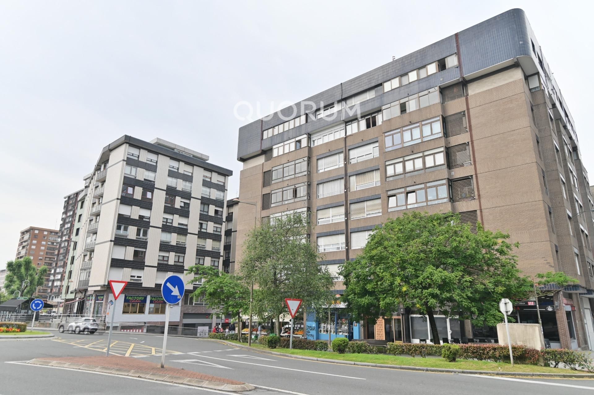 Exterior view of Flat for sale in Bilbao   with Heating, Terrace and Storage room