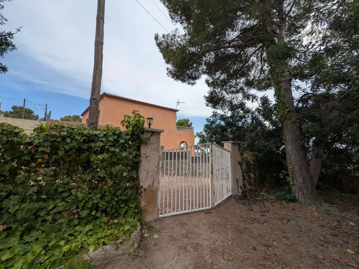 Exterior view of Houses for sale in El Vendrell  with Air Conditioner