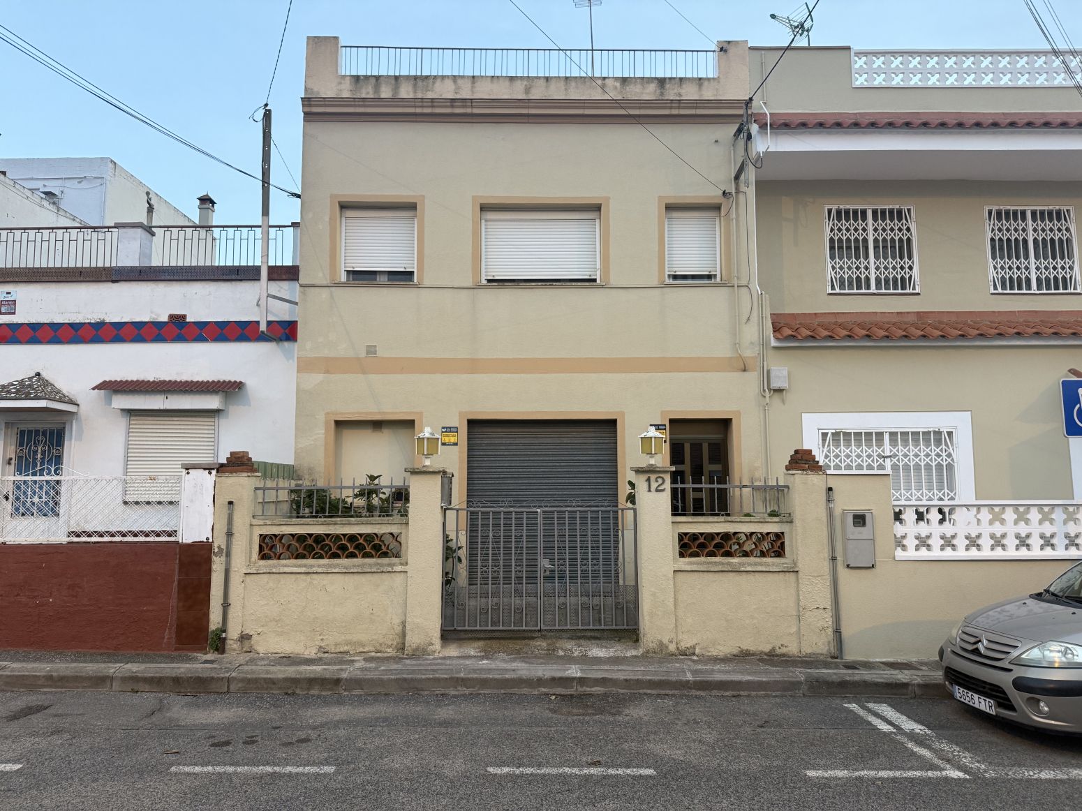 Vista exterior de Casa o xalet en venda en Reus amb Calefacció, Terrassa i Traster