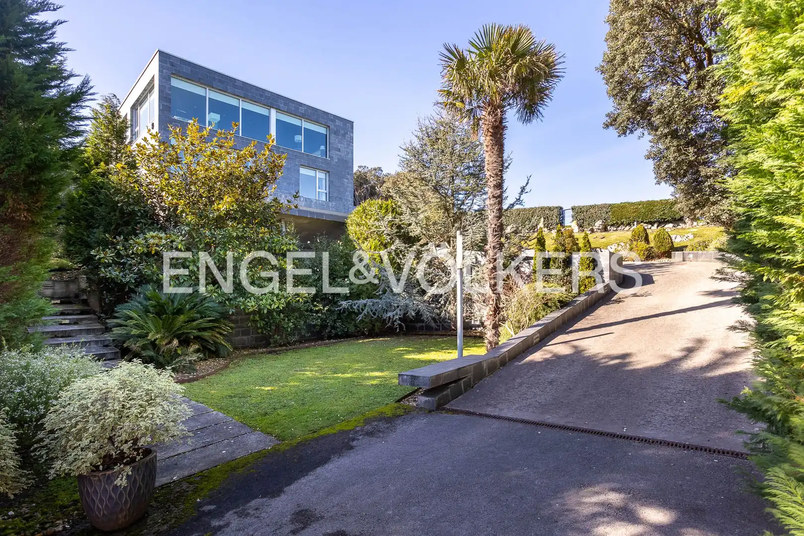 Vista exterior de Casa o chalet en venta en Bareyo con Calefacción, Jardín privado y Terraza
