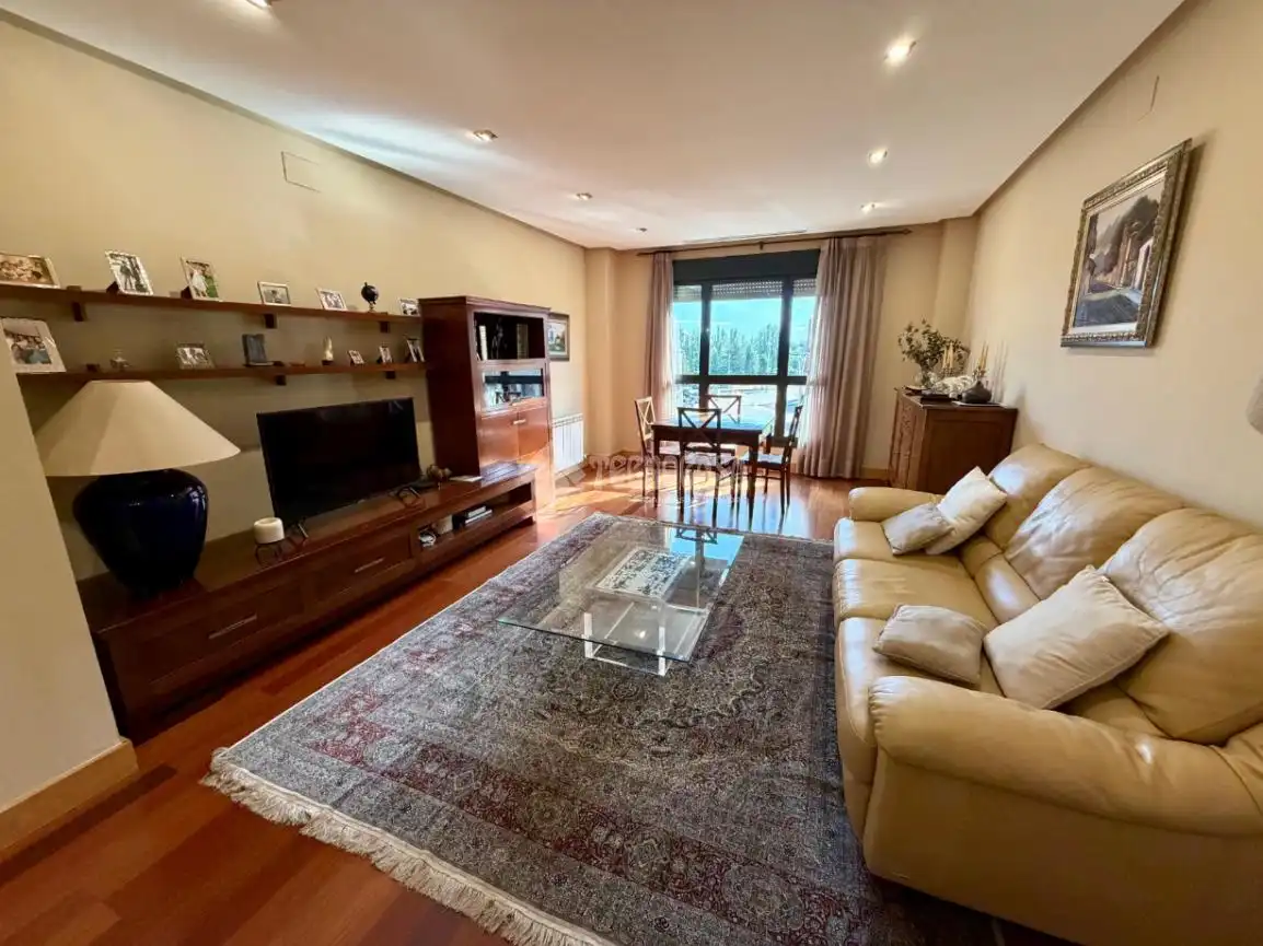 Wohnzimmer von Wohnung zum Verkauf in León Capital  mit Klimaanlage und Heizung