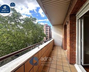 Vista exterior de Pis de lloguer en  Logroño amb Calefacció i Terrassa