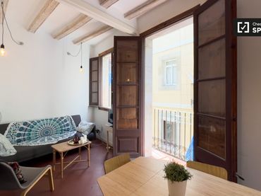 Appartamento con balcone in affitto a Ciutat Vella