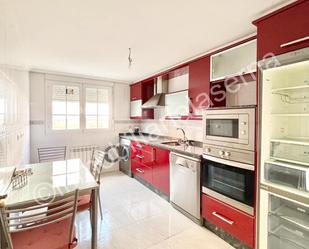 Kitchen of Single-family semi-detached for sale in Chozas de Abajo  with Terrace