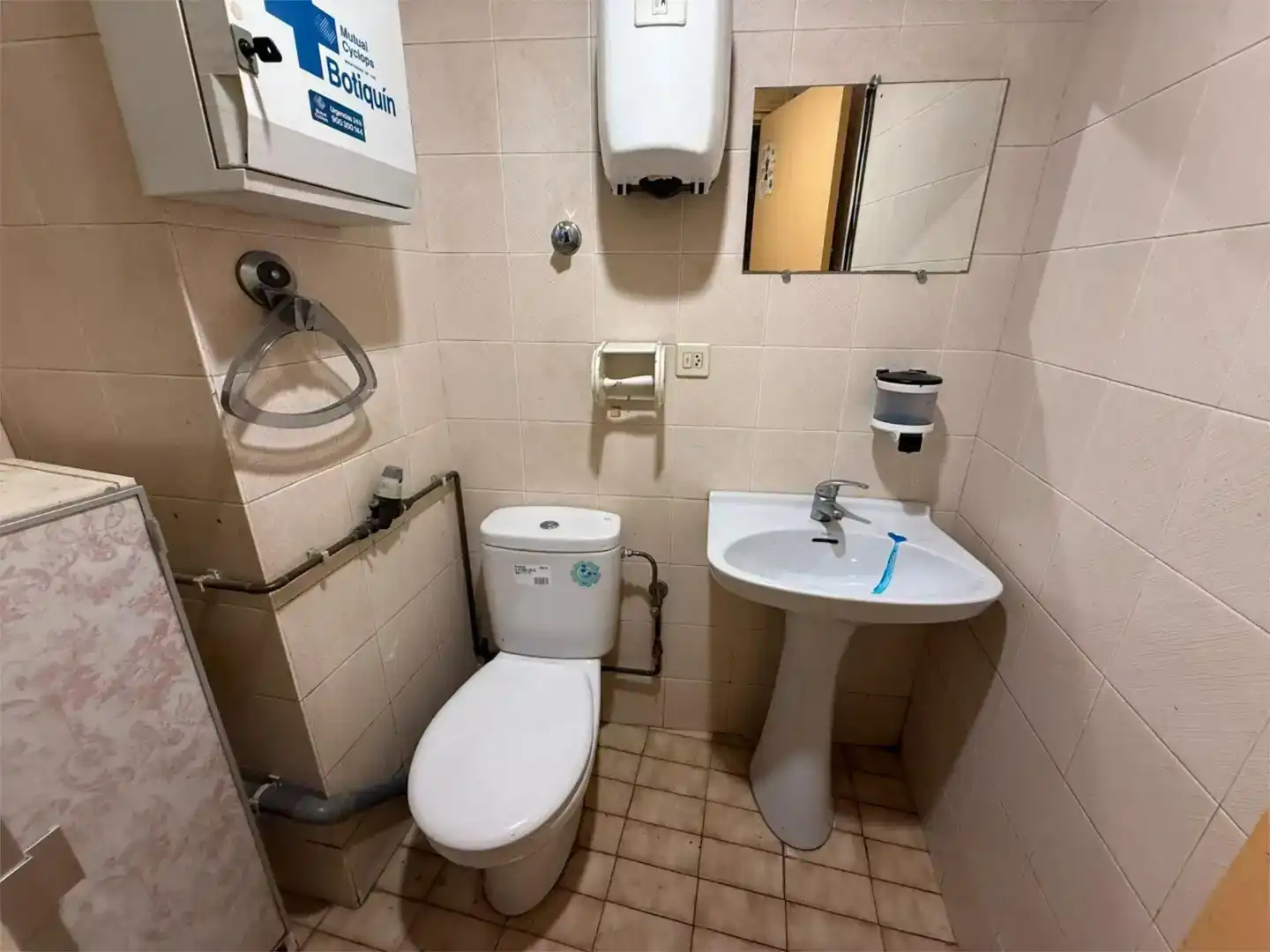 Baño de Local en venta en Bilbao  con Amueblado
