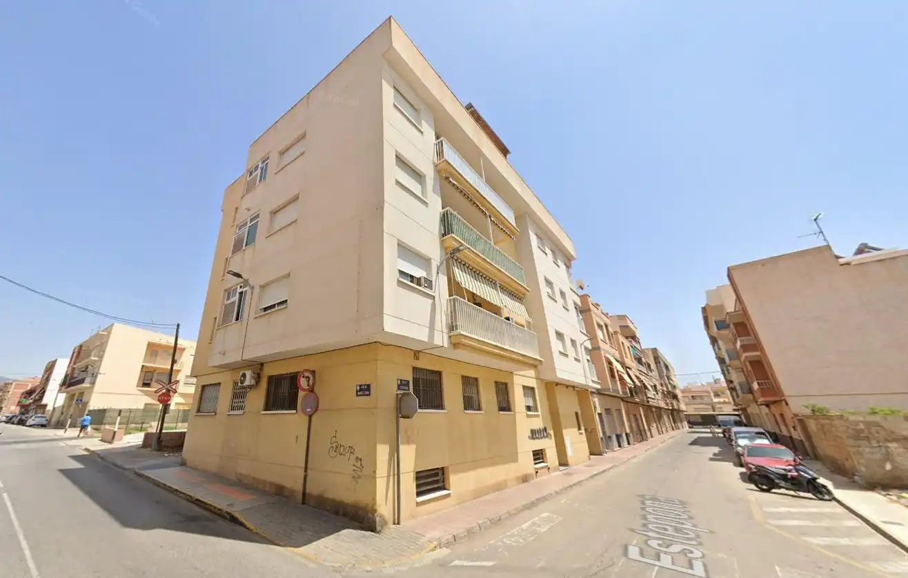 Vista exterior de Trastero en venta en Águilas