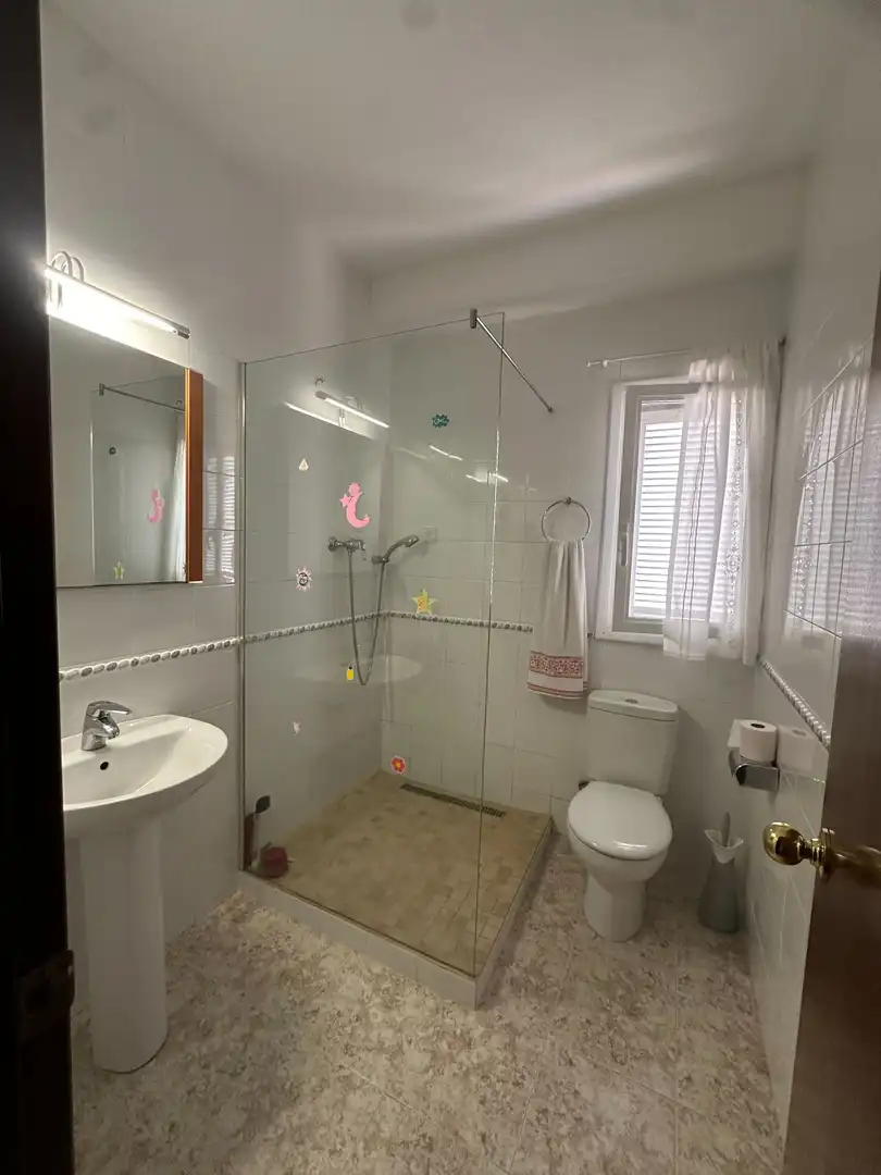 Baño de Casa o chalet en venta en Montornès del Vallès con Aire acondicionado, Calefacción y Jardín privado