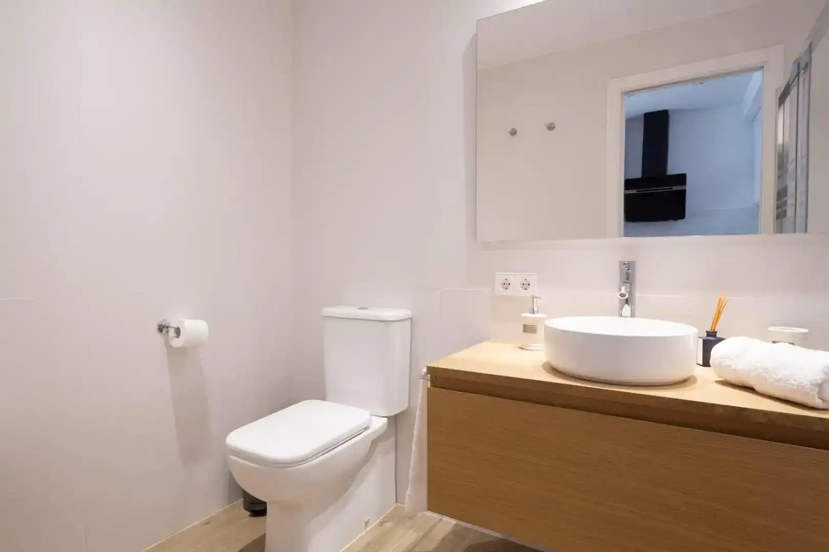 Bathroom of Flat for sale in Marbella  with Air Conditioner and Swimming Pool