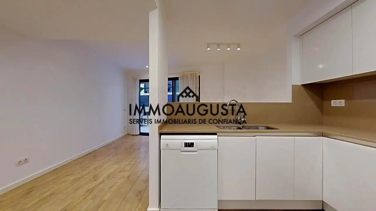 Vista exterior de Dúplex de lloguer en Barcelona amb Aire condicionat, Calefacció i Parquet