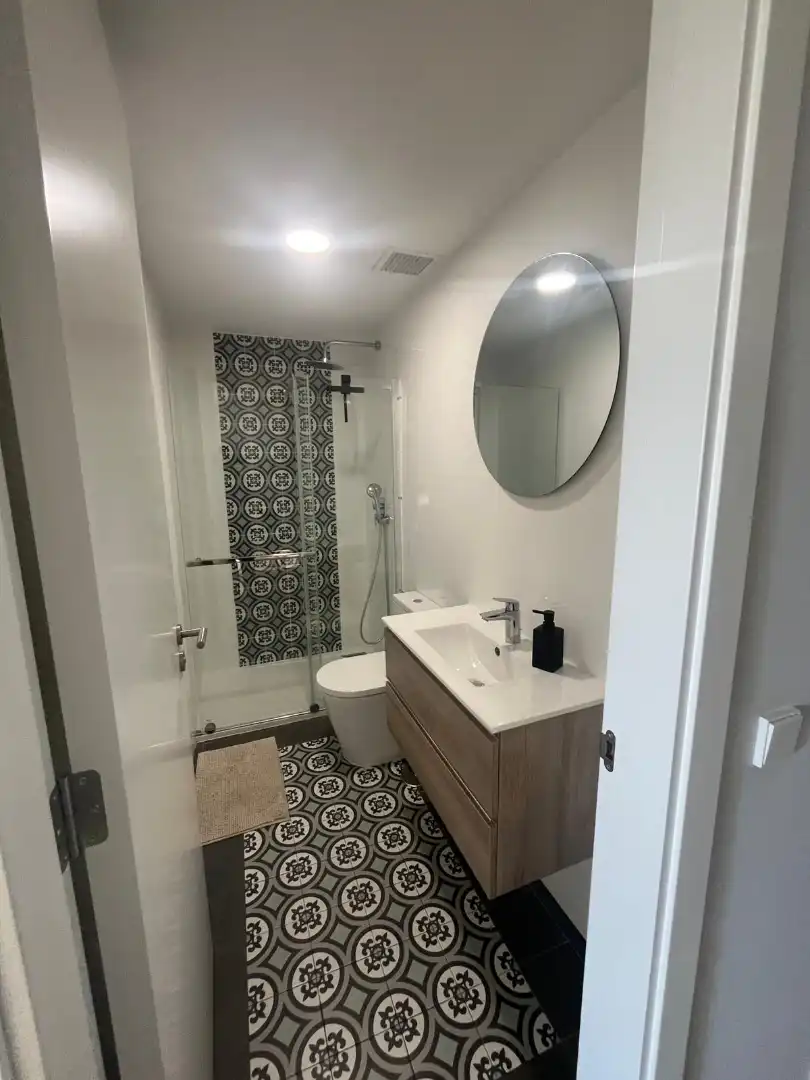 Bathroom of Flat for rent in Benalmádena  with Air Conditioner, Terrace and Furnished