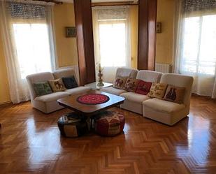 Sala d'estar de Apartament de lloguer en Catarroja amb Balcó