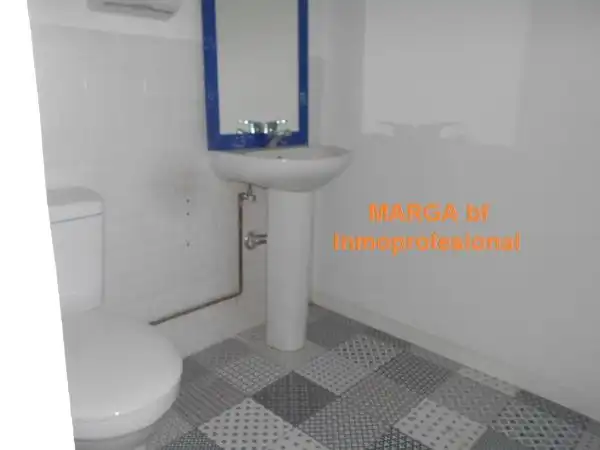 Bany de Local en venda en Ferrol