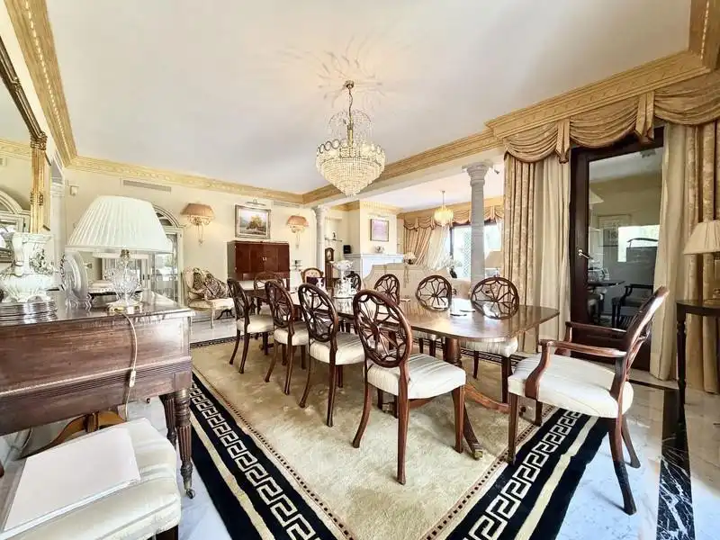 Comedor de Apartamento de alquiler en Marbella con Aire acondicionado, Calefacción y Terraza
