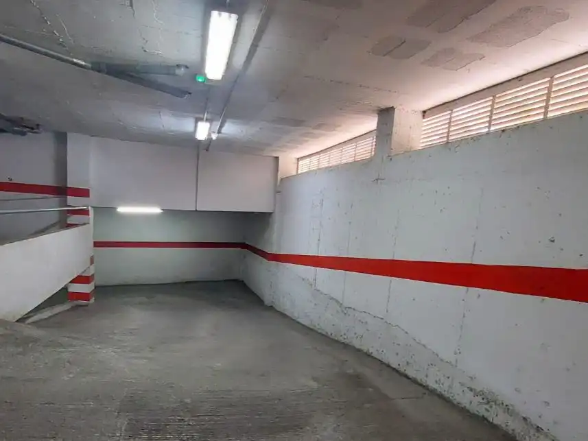 Parking of Garage for rent in Granada  with Alarm