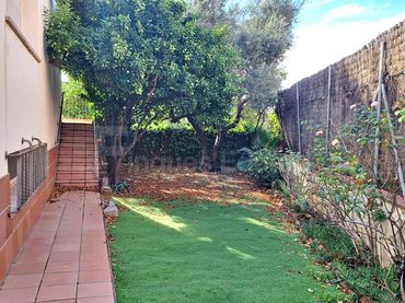 Adossat amb jardí en venda a Nucli Urbà