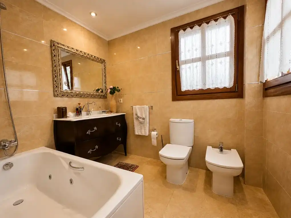 Baño de Casa o chalet en venta en Ribadedeva con Calefacción, Jardín privado y Terraza