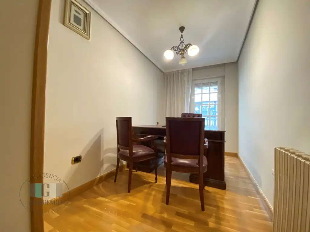 Duplexes for sale in Calle Poeta Verdaguer, Hospital - Plaza del Real